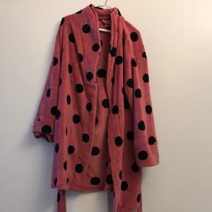 VS PINK Fuzzy Robe